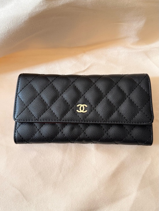 Source Unknown Handbags - 🖤 Elegant Black Quilted Caviar Women's Wallet New